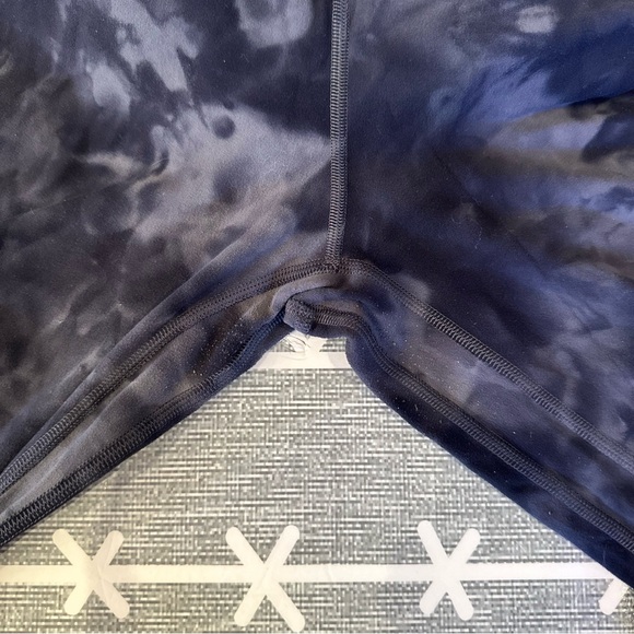 Lot of 4 Lululemon Size 6 Pants, Yoga, Sweatpants, Joggers, great condition! - Picture 3 of 15